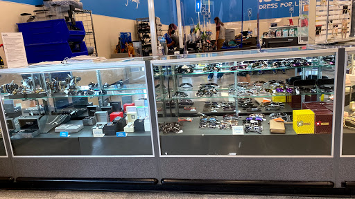 Clothing Store «Ross Dress for Less», reviews and photos, 3300 S Glenstone Ave, Springfield, MO 65804, USA