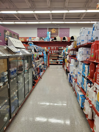 Pet Supply Store «Petco Animal Supplies», reviews and photos, 8909 Branch Ave d, Clinton, MD 20735, USA