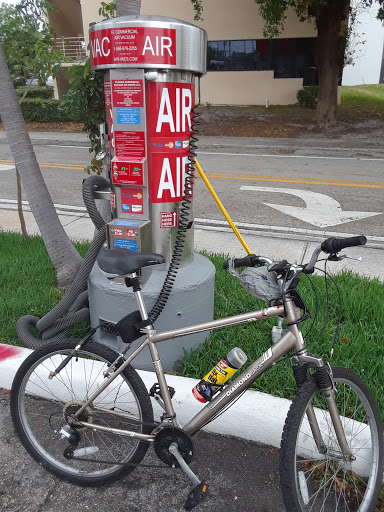 Auto Parts Store «Advance Auto Parts», reviews and photos, 117 N Federal Hwy, Hallandale Beach, FL 33009, USA