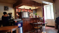 Atmosphère du Restaurant français Le Montchappa à Le Rousset-Marizy - n°1