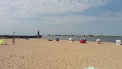 Photo de Weser Beach avec un rivage spacieux