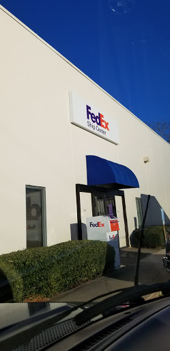 Shipping and Mailing Service «FedEx Ship Center», reviews and photos, 2145 Hilton Dr, Gainesville, GA 30501, USA