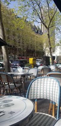 Atmosphère du Restaurant français Le Hameau à Paris - n°16