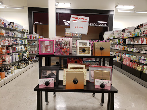 Department Store «T.J. Maxx», reviews and photos, 1751 Ritchie Station Ct, Capitol Heights, MD 20743, USA