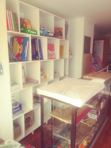 Uniformes escolares y libreria "ingenios" - Tienda de ropa