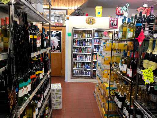 Liquor Store «Richards Wine & Spirits», reviews and photos, 175 Wolcott Square, Hyde Park, MA 02136, USA