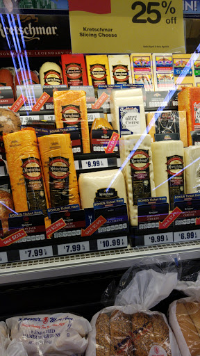 Grocery Store «Jewel-Osco», reviews and photos, 125 E Stearns Rd, Bartlett, IL 60103, USA