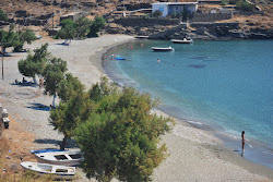 Paralia Zogkaki'in fotoğrafı küçük koy ile birlikte
