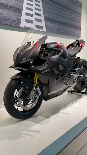 Rezensionen über hostettler moto ag Zürich Süd | Yamaha Ducati Piaggio Vespa in Sursee - Motorradhändler