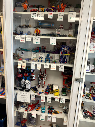 Comic Book Store «J C Comics & Cards», reviews and photos, 2609 State Rd, Cuyahoga Falls, OH 44223, USA