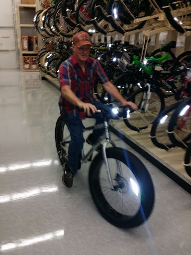 Sporting Goods Store «Academy Sports + Outdoors», reviews and photos, 710 Skyland Blvd, Tuscaloosa, AL 35405, USA