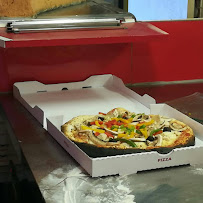 Plats et boissons du Pizzeria Camion Pizza grizzly à emporter à La Cadière-d'Azur - n°3