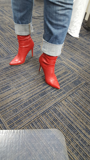 Shoe Store «DSW Designer Shoe Warehouse», reviews and photos, 131 US-41, Schererville, IN 46375, USA