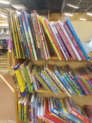 Thrift Store «Goodwill Dearborn Store», reviews and photos, 22451 Michigan Ave, Dearborn, MI 48124, USA