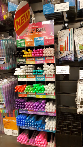 Art Supply Store «Blick Art Materials», reviews and photos, 1755 Maple Ave, Evanston, IL 60201, USA