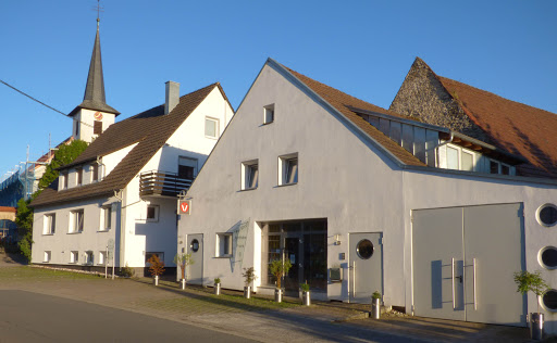 Praxis für Kleintiere und Pferde unter Schöntal, 