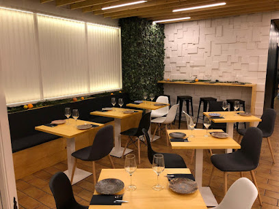 La Tontería Tapas - Av. de Adolfo Suárez, 40, 41704 Dos Hermanas, Sevilla, Spain