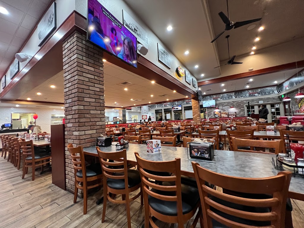 Shakey's Pizza Parlor 92025