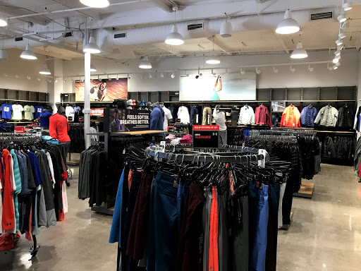Clothing Store «Under Armour Factory House», reviews and photos, 321 Nut Tree Rd #232, Vacaville, CA 95687, USA