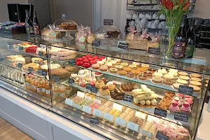 Sucré Patisserie image