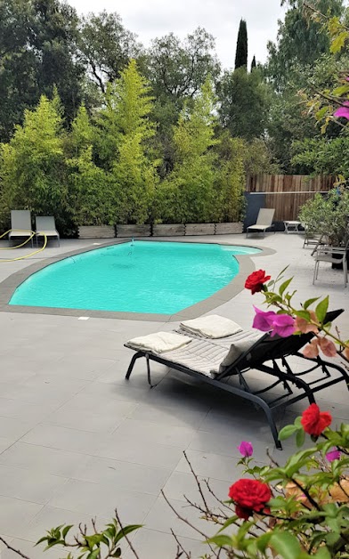 Les Écureuils: Studio avec piscine à Saint-Raphaël dans le Var, au calme et climatisé , proche mer et Fréjus, en Côte d'Azur Saint-Raphaël