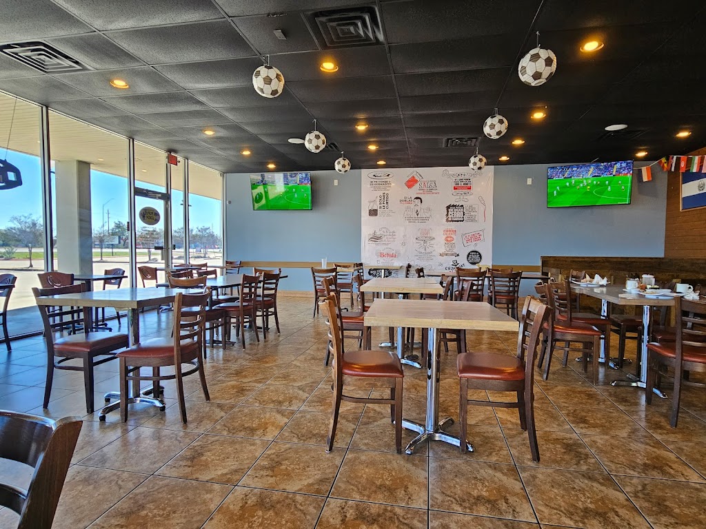 La Pupusa Loca 77083