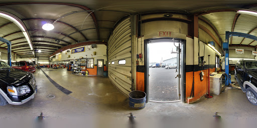 Auto Repair Shop «Lee Myles Auto Care & Transmissions», reviews and photos, 914 Fern Ave, Reading, PA 19607, USA