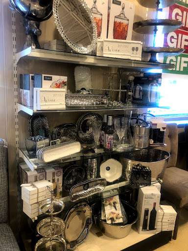 Department Store «HomeGoods», reviews and photos, 162 Everett Ave, Chelsea, MA 02150, USA