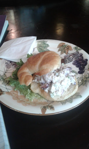 Coffee Shop «The Creme Coffee House», reviews and photos, 109 E 2nd St, Owensboro, KY 42303, USA