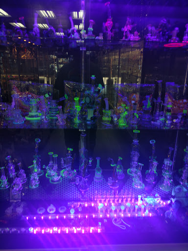 Tobacco Shop «Auburn Smoke Shop», reviews and photos, 2420 Grass Valley Hwy, Auburn, CA 95603, USA