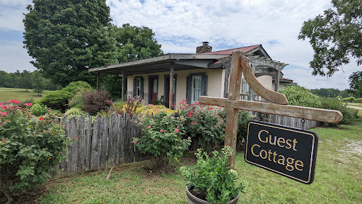 Winery «Amber Falls Winery and Cellars», reviews and photos, 794 Ridgetop Rd, Hampshire, TN 38461, USA