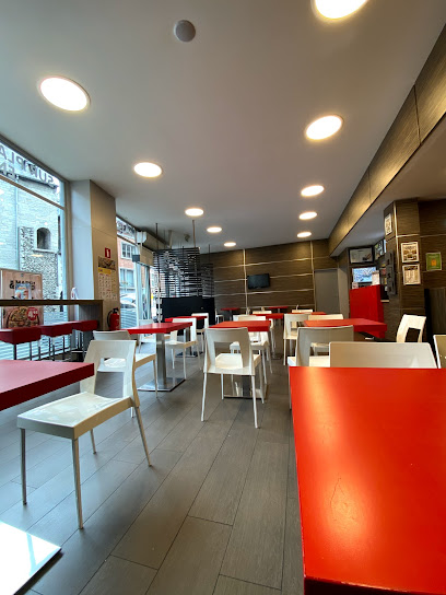 Domino,s Pizza Namur - Rue de la Tour 10, 5000 Namur, Belgium
