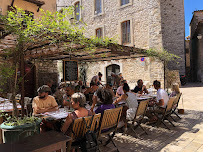 Atmosphère du Restaurant Chez L'Ami Paul à Tourrettes-sur-Loup - n°1