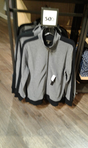 Clothing Store «Banana Republic Factory Store», reviews and photos, 100 Citadel Dr, Commerce, CA 90040, USA