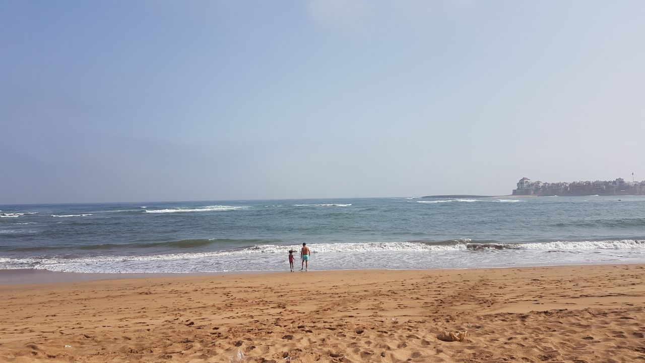 Foto di Plage Bouznika - luogo popolare tra gli intenditori del relax