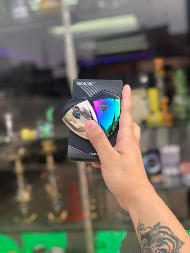 Tobacco Shop «18 Plus Vape & Shop», reviews and photos, 4037 Broadway, Kansas City, MO 64111, USA