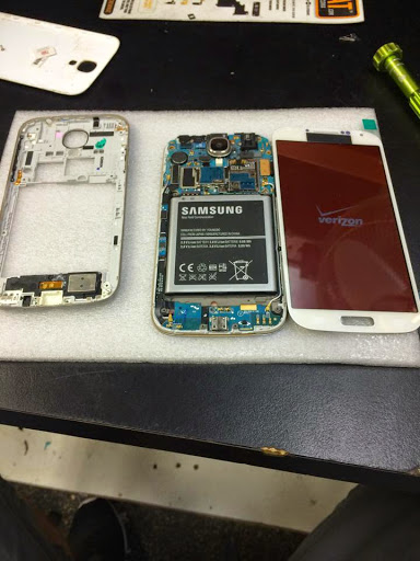Mobile Phone Repair Shop «Mobile Rescue Tech Repair Danbury - iPad, iPhone Screen Repair», reviews and photos, 132 Federal Rd, Danbury, CT 06811, USA