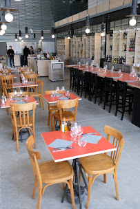 Atmosphère du Restaurant Aix&terra La Manufacture à Saulce-sur-Rhône - n°12