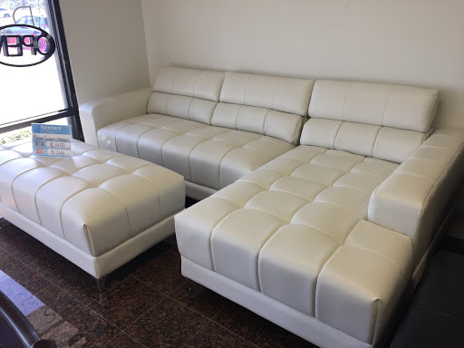 Furniture Store «Furniture Distribution Center», reviews and photos, 5011 W Hillsborough Ave, Tampa, FL 33634, USA