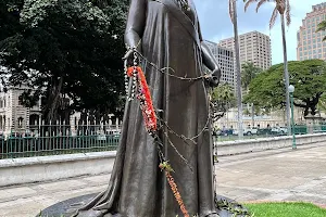 Queen Lili‘uokalani Statue image