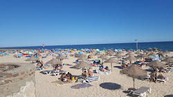 Verde Plajı'in fotoğrafı - rahatlamayı sevenler arasında popüler bir yer