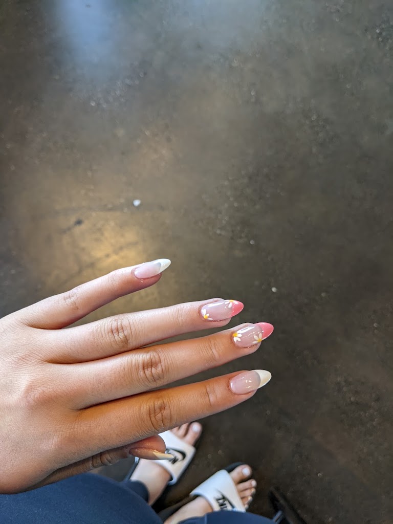 Windsor Nail Spa 95492
