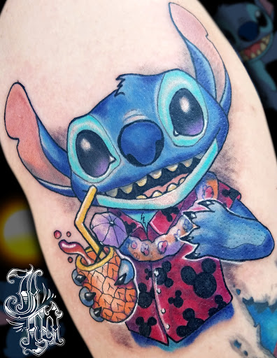 Explore mother of 4 tattoo ideas, creative tattoo ideas in Lombard, available at New Hope Tattoo