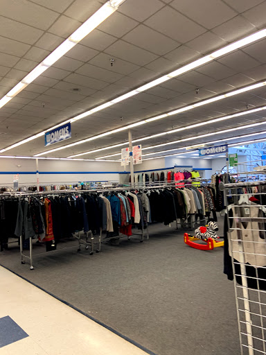 Thrift Store «72nd Street Goodwill», reviews and photos, 1415 E 72nd St, Tacoma, WA 98404, USA