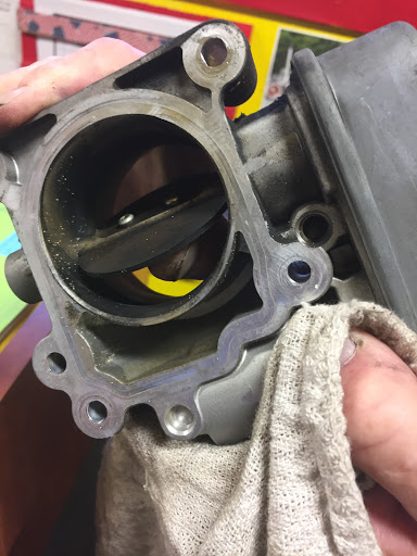 Transmission Shop «Sergeant Clutch Discount Transmission & Auto Repair Shop», reviews and photos, 6557 Walzem Rd, San Antonio, TX 78239, USA