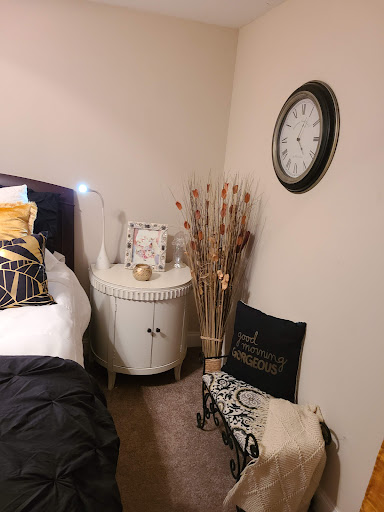 Used Furniture Store «C&D Second Chance», reviews and photos, 201 N Poplar Ave, Sanford, FL 32771, USA