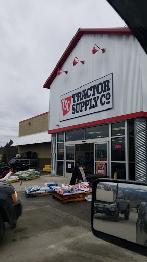 Home Improvement Store «Tractor Supply Co.», reviews and photos, 88 Center Rd, Morrisville, VT 05661, USA