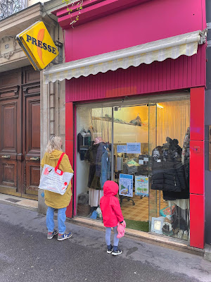 Médecins du vêtement SARL à Paris