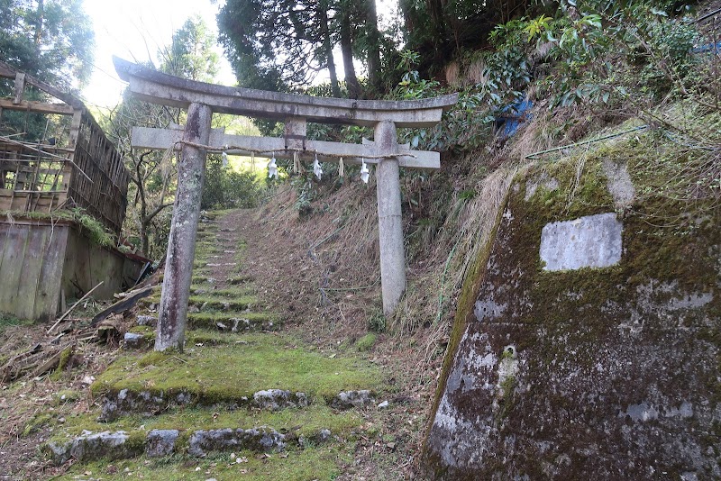 谷神社