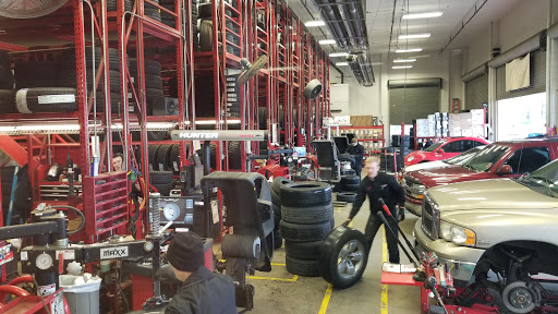 Tire Shop «Discount Tire Store - Lacey, WA», reviews and photos, 5490 Martin Way E, Lacey, WA 98516, USA